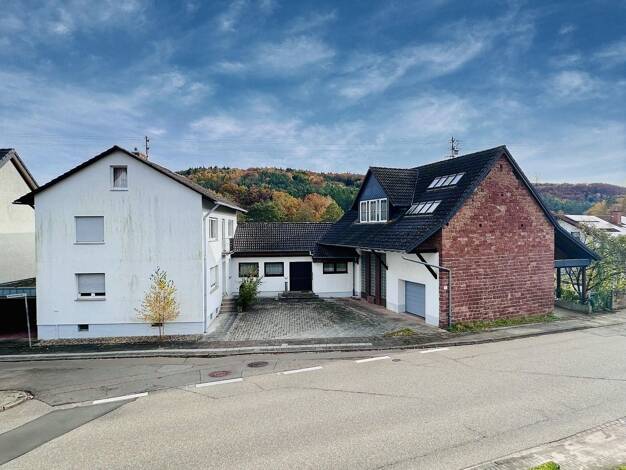 Mehrfamilienhaus zum Kauf 520.000 € 11 Zimmer 369,4 m² 1.507 m² Grundstück frei ab sofort Queidersbach 66851