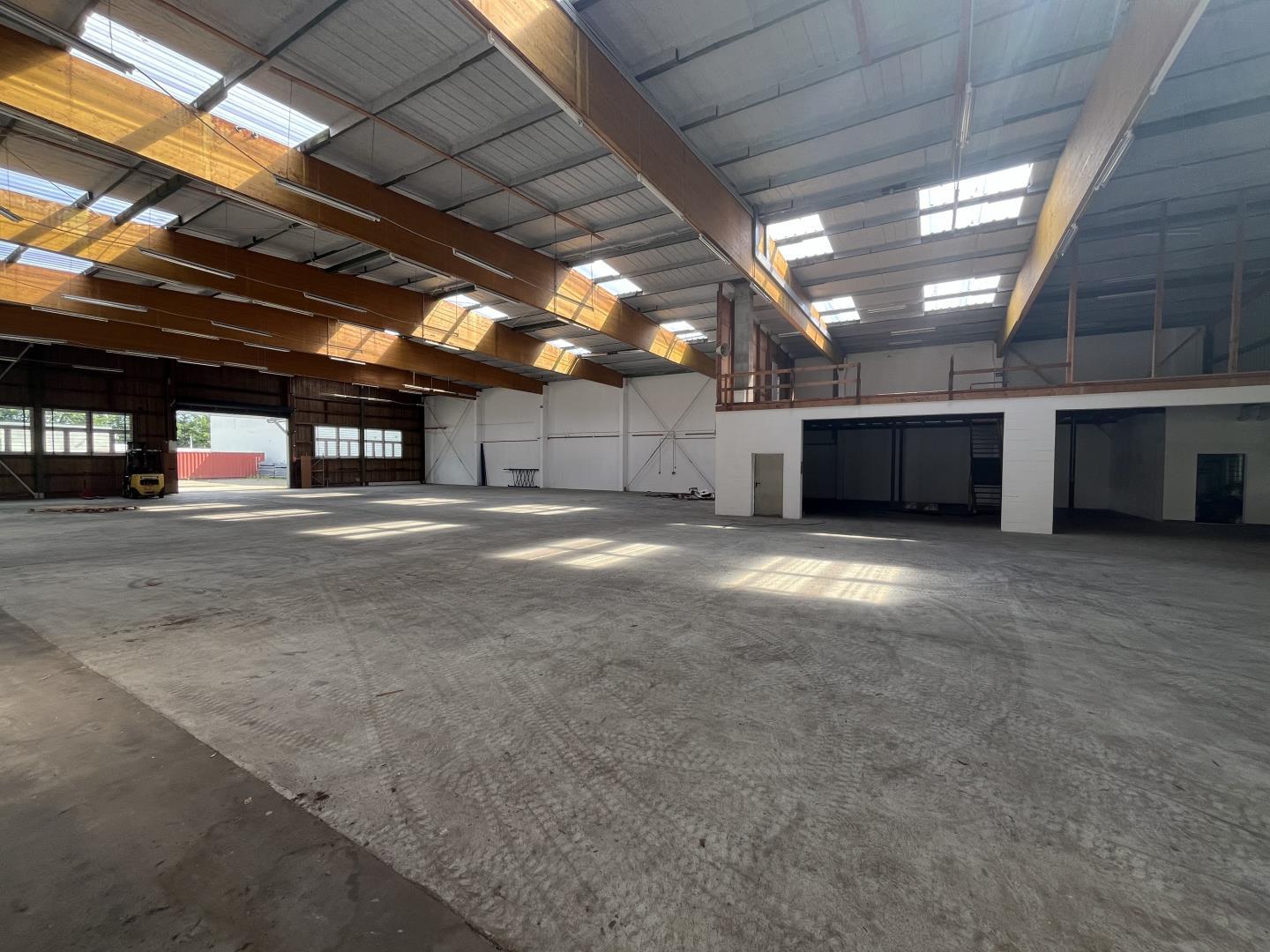 Lagerhalle zur Miete 6,50 € 1.070 m²<br/>Lagerfläche ab 1.070 m²<br/>Teilbarkeit Wedel 22880