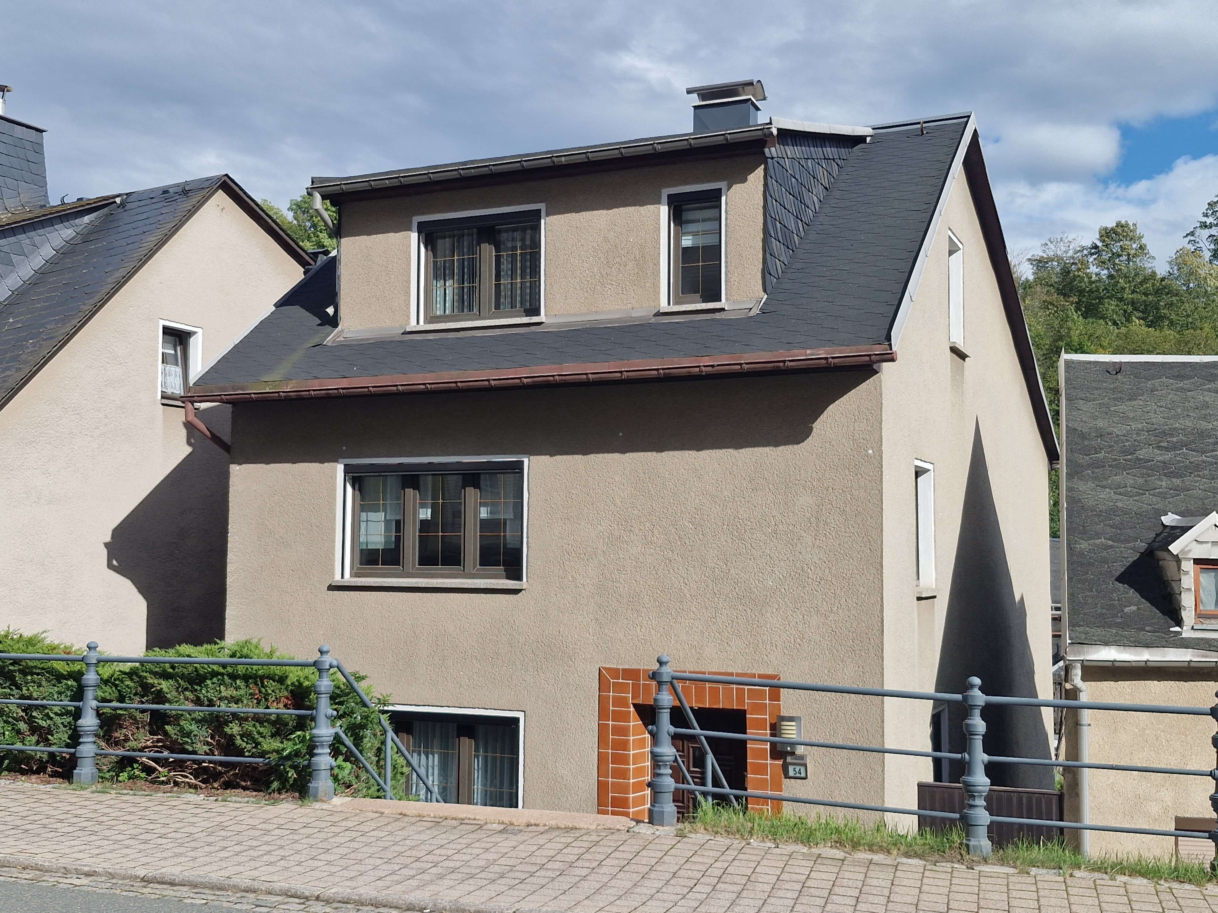 Einfamilienhaus zum Kauf 119.000 € 5 Zimmer 125 m²<br/>Wohnfläche 90 m²<br/>Grundstück Lößnitz Lößnitz 08294