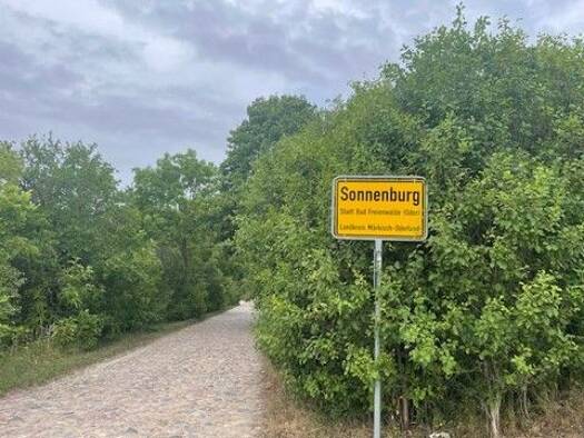Grundstück zum Kauf 200.000 € 5.700 m² Grundstück frei ab sofort Sonnenburg 6 Bad Freienwalde Bad Freienwalde (Oder) 16259