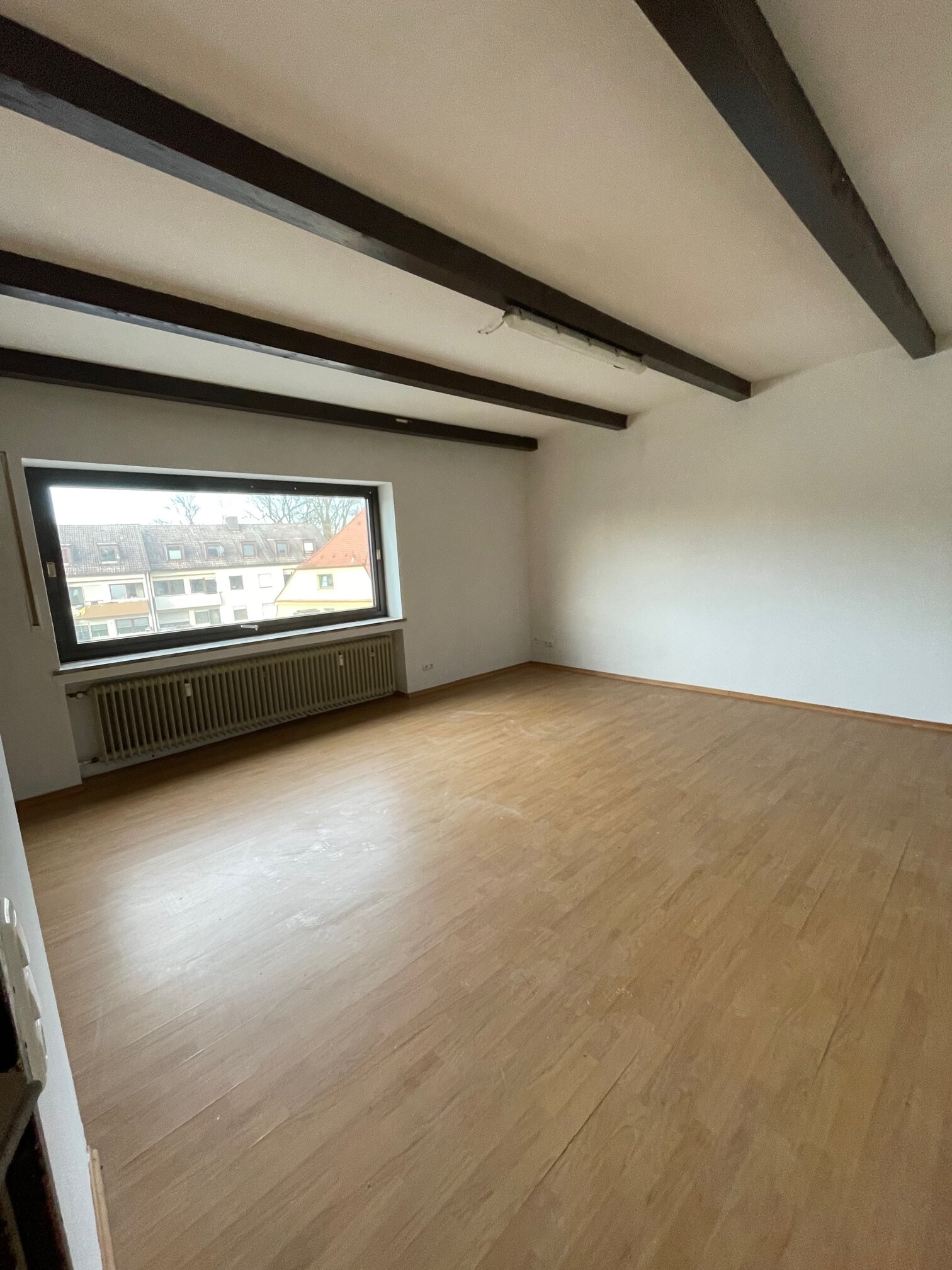 Wohnung zur Miete 950 € 5 Zimmer 150 m²<br/>Wohnfläche ab sofort<br/>Verfügbarkeit Unterm Rain 38 Planungsbezirk 101 Straubing 94315