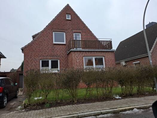 Einfamilienhaus zur Miete 1.100 € 3,5 Zimmer 120 m² 400 m² Grundstück frei ab 01.05.2026 Glückstadt 25348