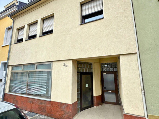 Mehrfamilienhaus zum Kauf 320.000 € 5 Zimmer 122 m² 553 m² Grundstück Serriger Straße 5 b Burbach West 66115