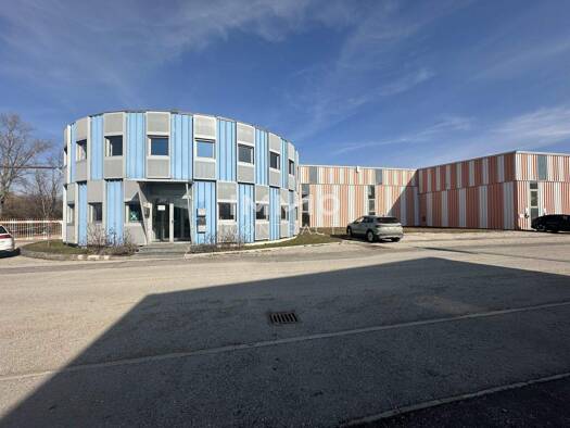 Halle/Industriefläche zur Miete 4,60 € 1.637 m² Lagerfläche Sierndorf 2011