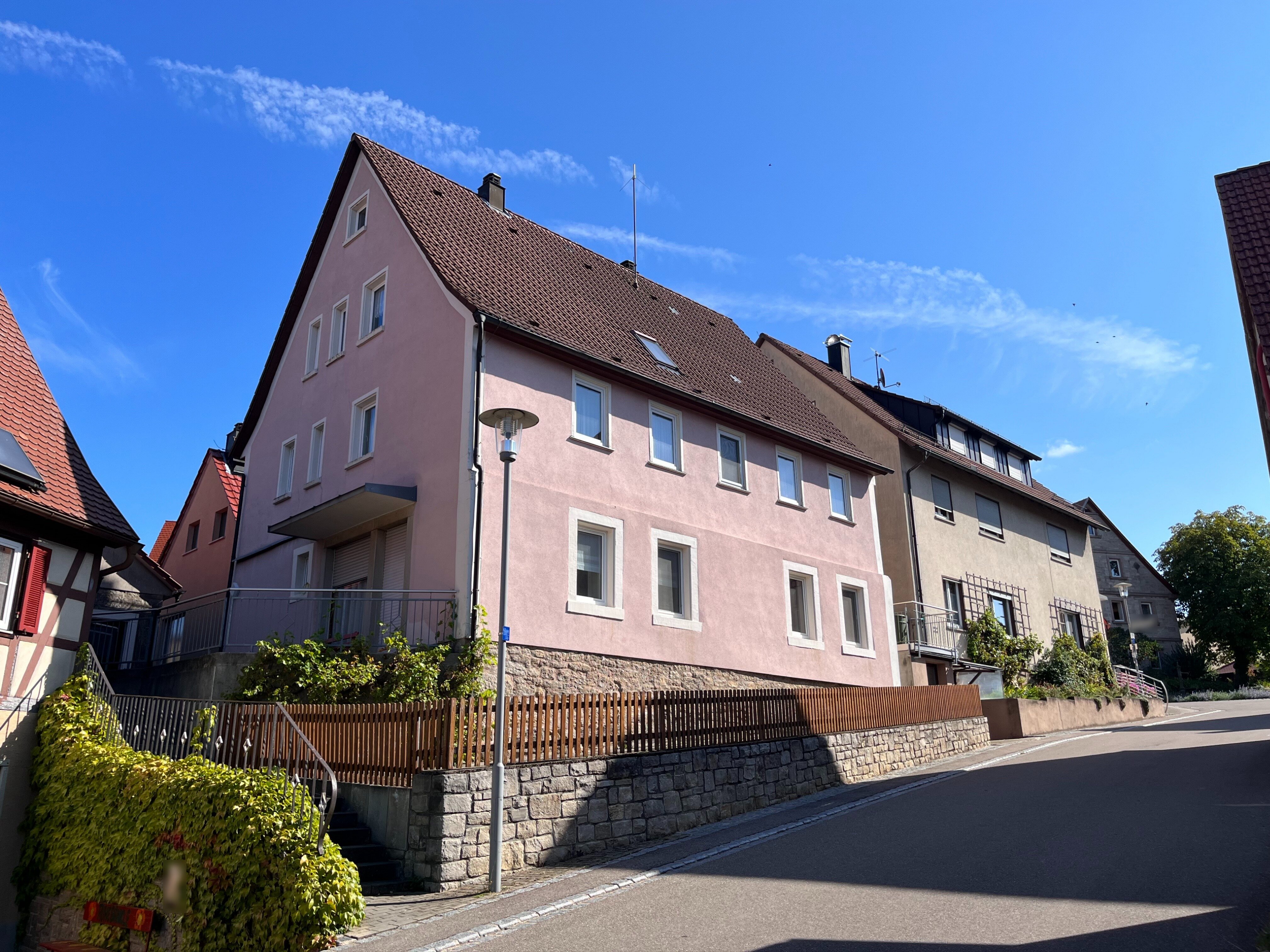 Einfamilienhaus zum Kauf 179.000 € 8 Zimmer 226 m²<br/>Wohnfläche 391 m²<br/>Grundstück Finsterlohr Creglingen 97993