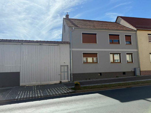 Einfamilienhaus zum Kauf 200.000 € 7 Zimmer 199 m² 2.009 m² Grundstück frei ab sofort Hauptstraße 84 Hohenkirchen 99887
