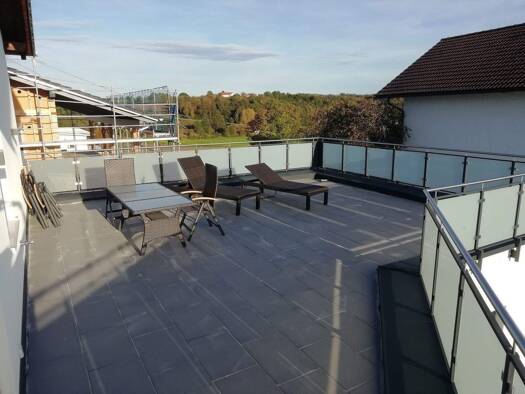 Terrassenwohnung zur Miete 780 € 2 Zimmer 92,1 m² 1. Geschoss frei ab 01.01.2026 Reisbach 94419