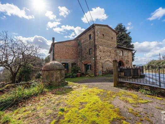 Bauernhaus zum Kauf 695.000 € 14 Zimmer 700 m² 2.800 m² Grundstück frei ab sofort Montespertoli 50025