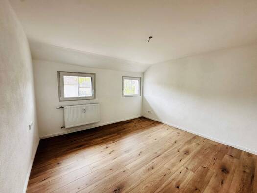 Wohnung zur Miete 950 € 3 Zimmer 90 m² Geschoss 2/3 frei ab 01.11.2026 Zollhaus Blumberg 78176