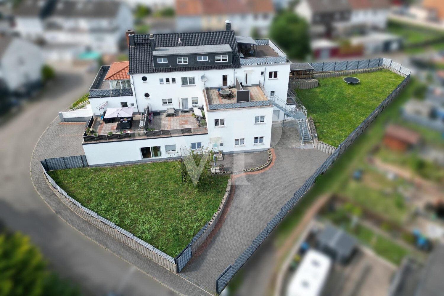 Mehrfamilienhaus zum Kauf 1.499.000 € 24 Zimmer 837 m²<br/>Wohnfläche 1.602 m²<br/>Grundstück Roden Saarlouis 66740