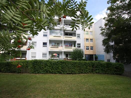 Wohnung zur Miete 448 € 3 Zimmer 76,6 m² 3. Geschoss frei ab 01.09.2026 Zeulenrodaer Straße 14 Lusan Gera 07549