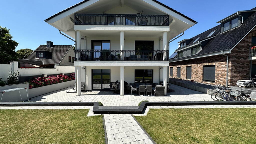 Mehrfamilienhaus zum Kauf provisionsfrei 1.149.000 € 9 Zimmer 305 m² 568 m² Grundstück Geesthacht 21502