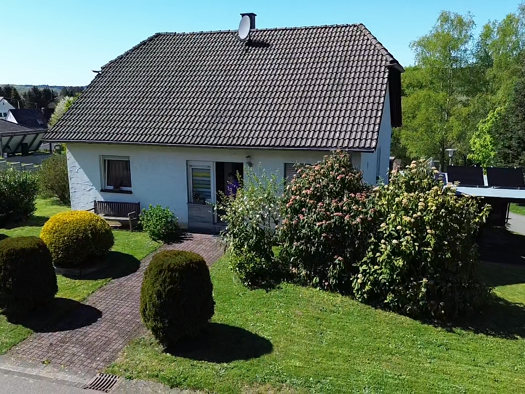 Einfamilienhaus zum Kauf 249.000 € 6 Zimmer 135 m² 801 m² Grundstück Neuhütten Neuhütten 54422