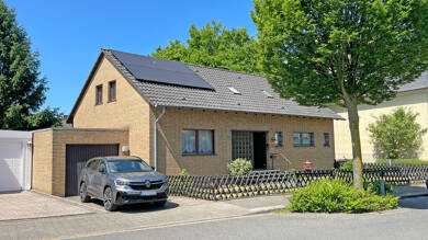 Einfamilienhaus zum Kauf 275.000 € 5 Zimmer 173,1 m² 885 m² Grundstück Asberg Moers 47441