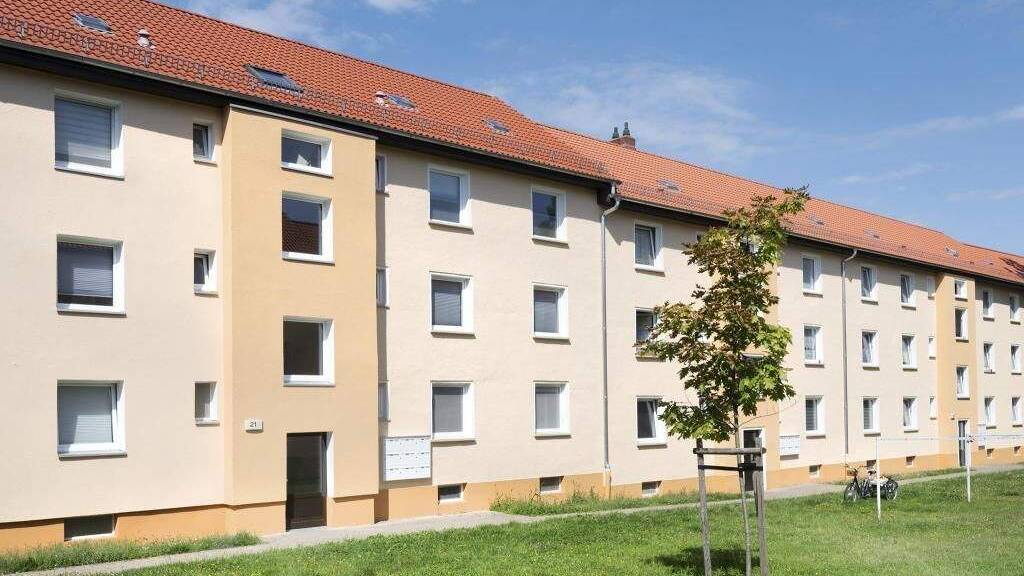 Wohnung zur Miete 299 € 2 Zimmer 38 m² 2. Geschoss Halberstädter Straße 25 Aschersleben 06449
