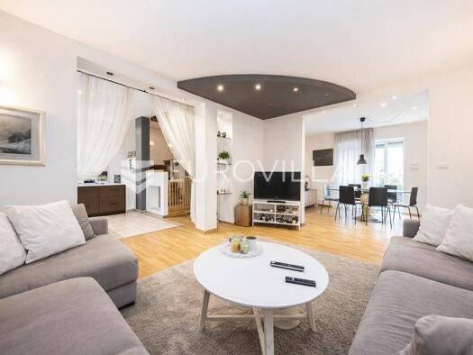 Haus zur Miete 3.000 € 4 Zimmer 200 m² Vocarska Petrova - Vocarska