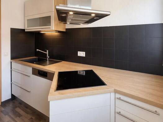 Wohnung zur Miete 650 € 3 Zimmer 87,7 m² 4. Geschoss frei ab 16.11.2026 Markscheffelshof 8 Eisenach Eisenach 99817