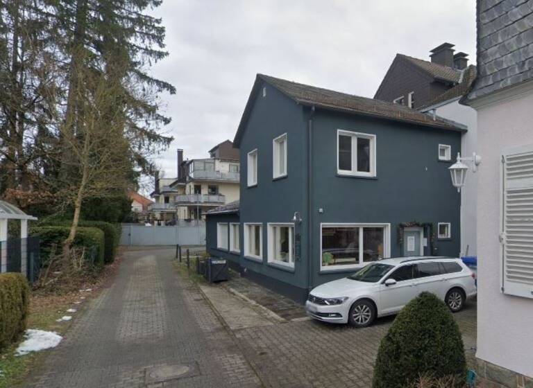 Stadthaus zum Kauf 359.000 € 3 Zimmer 112 m²<br/>Wohnfläche 232 m²<br/>Grundstück Kronberg Kronberg 61476