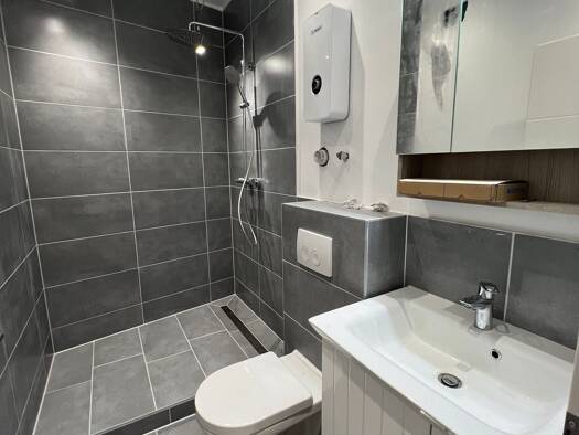 Wohnung zur Miete 750 € 2 Zimmer 68 m² 3. Geschoss Holsterhausen Essen 45147