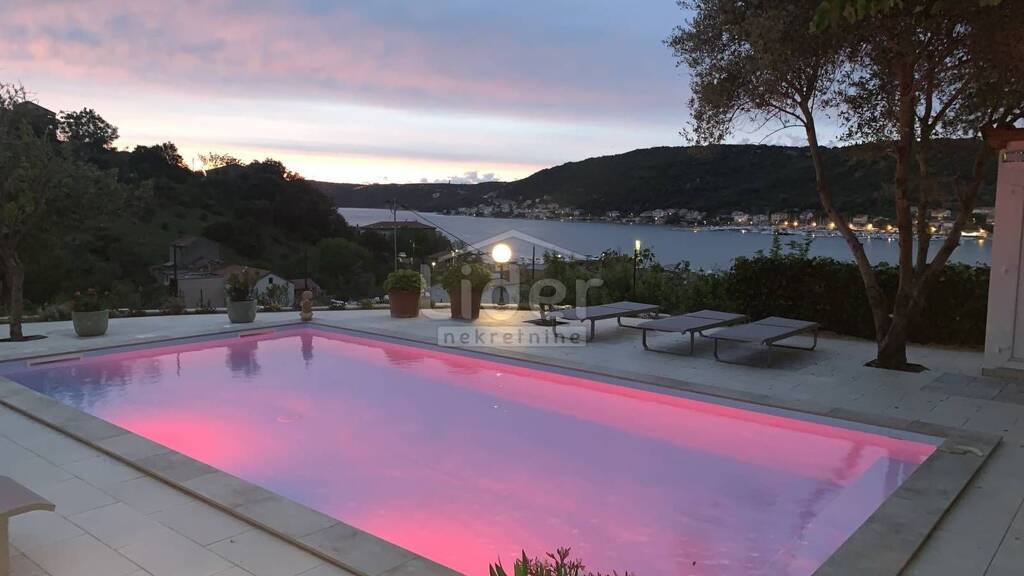 Haus zum Kauf 1.090.000 € 9 Zimmer 390 m² 983 m² Grundstück Rab