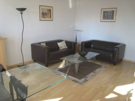 Wohnung zur Miete 700 € 2 Zimmer 45 m² 8. Geschoss Lübecker Straße 5 Eschborn Eschborn 65760