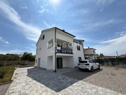 Einfamilienhaus zum Kauf 650.000 € 5 Zimmer 565 m² Grundstück Dobrinj 51514