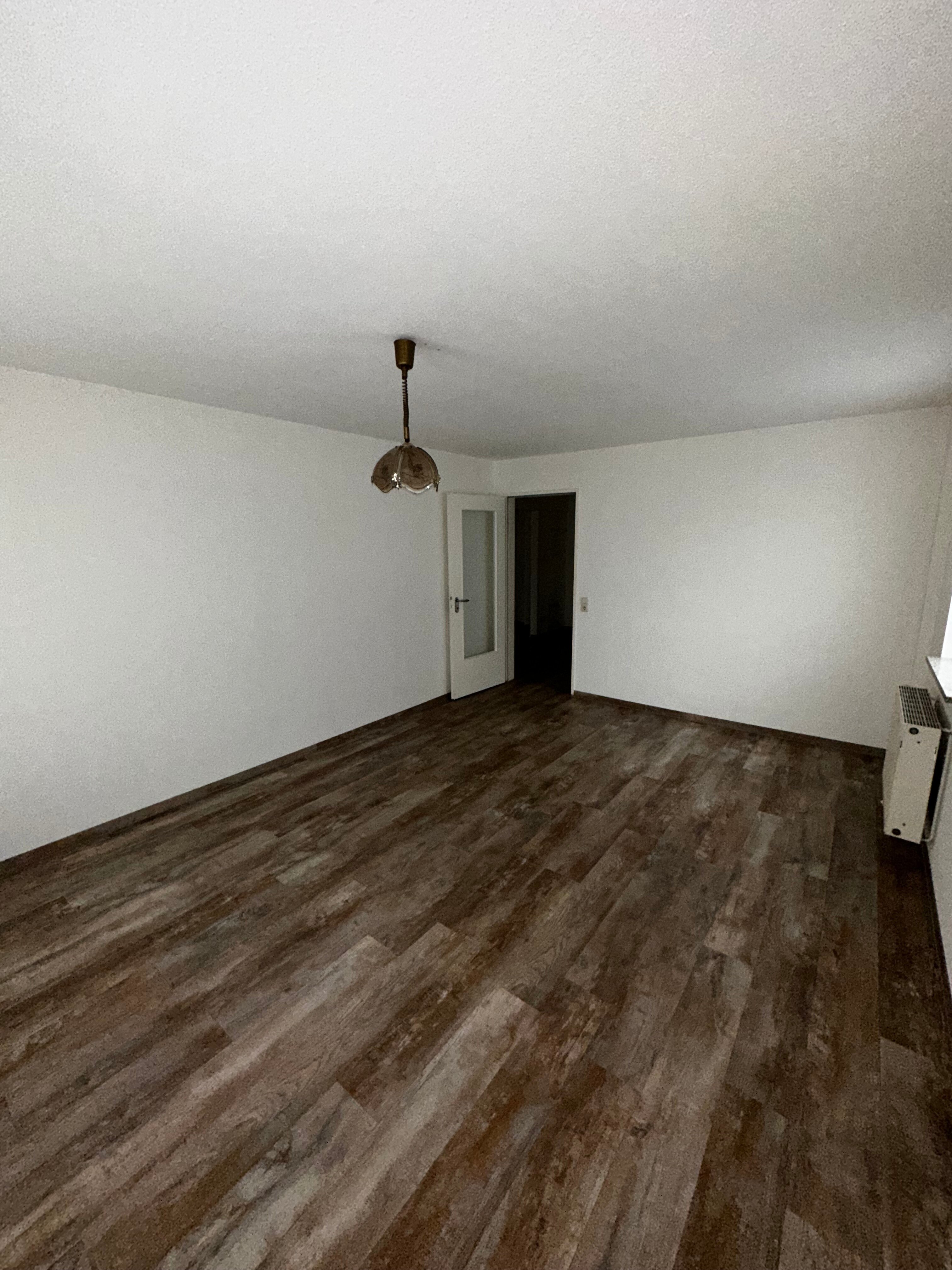 Studio zur Miete 430 € 2 Zimmer 71,4 m²<br/>Wohnfläche 4.<br/>Geschoss ab sofort<br/>Verfügbarkeit Schülerstraße 15 Südbahnhof / Reichsstraße Gera 07546