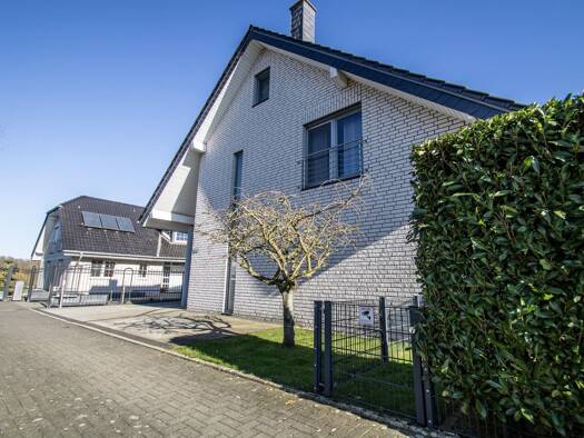 Einfamilienhaus zum Kauf 999.000 € 6 Zimmer 275 m² 644 m² Grundstück Rumeln-Kaldenhausen Rheinhausen 47239