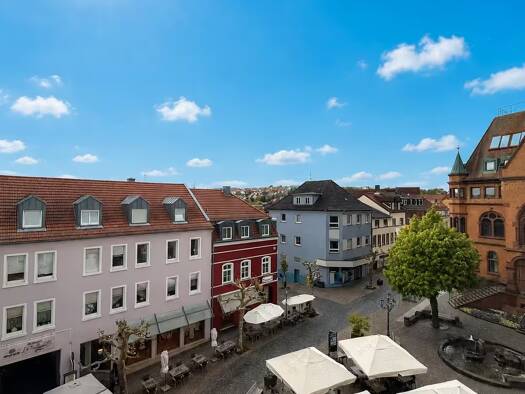 Maisonette zur Miete 895 € 4 Zimmer 95 m² Geschoss 3/4 frei ab 01.08.2026 Rathausberg 2 Hünfeld 36088