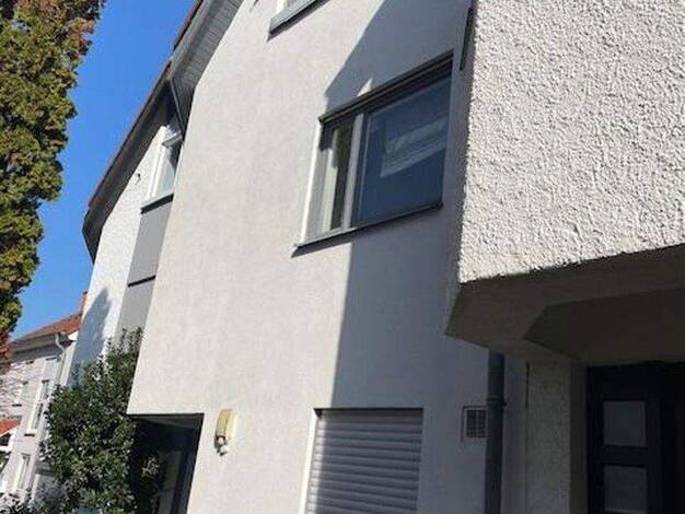 Reihenmittelhaus zum Kauf provisionsfrei 670.000 € 5,5 Zimmer 135 m² 259 m² Grundstück Bierstadt Wiesbaden 65191