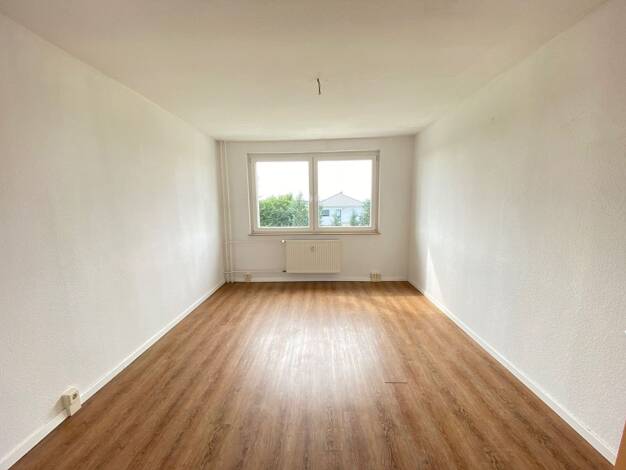 Wohnung zur Miete 420 € 3 Zimmer 64,1 m² 1. Geschoss frei ab sofort Suckow Güstrow 18273