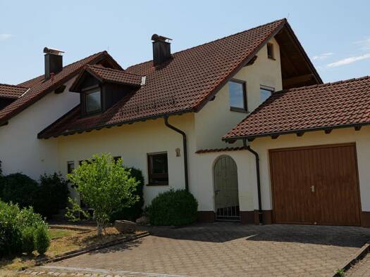 Doppelhaushälfte zum Kauf 380.000 € 1 Zimmer 123 m² 299 m² Grundstück frei ab sofort Bartholomä 73566