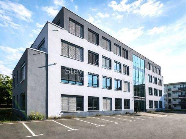 Bürofläche zur Miete 2.193 € 135 m² Bürofläche Schwaig Schwaig bei Nürnberg 90571