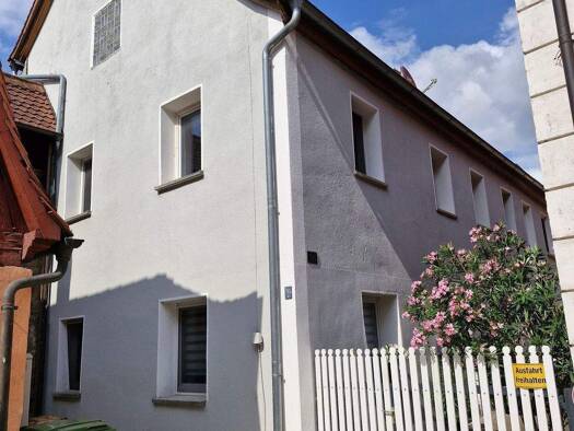 Einfamilienhaus zum Kauf provisionsfrei als Kapitalanlage geeignet 320.000 € 7 Zimmer 177,4 m² 171,4 m² Grundstück Spalt 91174