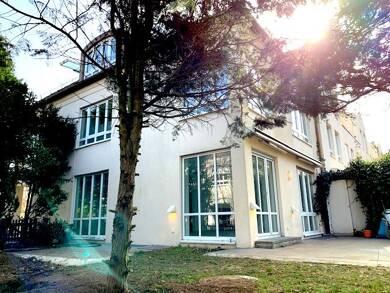 Reihenhaus zur Miete 4.985 € 7 Zimmer 235 m² frei ab 01.08.2025 München 81929