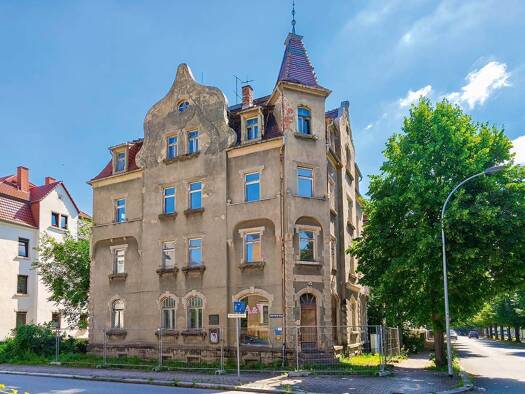 Haus zur Versteigerung 15.000 € 355 m² 520 m² Grundstück Robert-Berndt-Straße 2 Löbau 02708