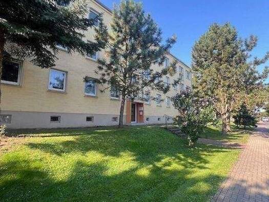 Wohnung zur Miete 430 € 4 Zimmer 86,5 m² 1. Geschoss frei ab 01.09.2026 Breite Straße 46 Großalsleben Gröningen 39397