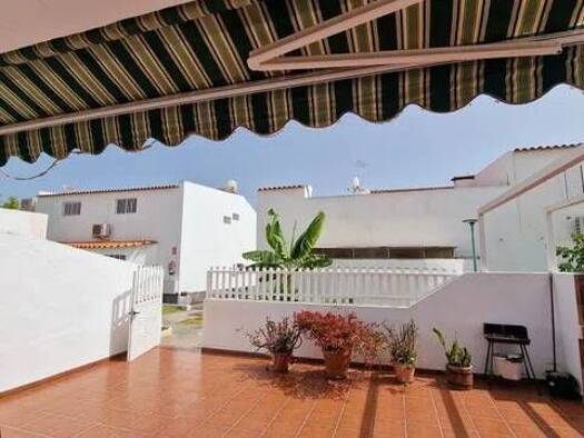 Reihenhaus zum Kauf 735.000 € 4 Zimmer 140 m² Avenida Touroperador Finnmatkat San Bartolomé de Tirajana 35100