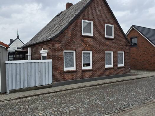 Einfamilienhaus zum Kauf 159.000 € 4 Zimmer 109 m² 176 m² Grundstück Marne 25709