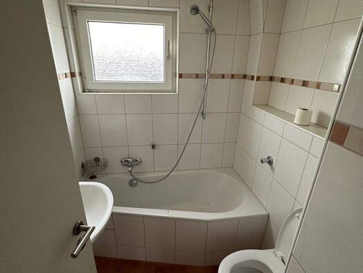 Wohnung zur Miete 699 € 3 Zimmer 82 m² 2. Geschoss frei ab sofort Oppau Ludwigshafen am Rhein 67069