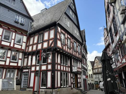 Gewerbeobjekt zum Kauf als Kapitalanlage geeignet 1.295.000 € 15 Zimmer 266,9 m² 170 m² Grundstück Limburg Limburg 65549