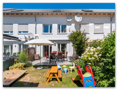 Reihenmittelhaus zur Miete 2.090 € 5 Zimmer 133 m² 139 m² Grundstück Blütenweg Höchst Frankfurt am Main 65929