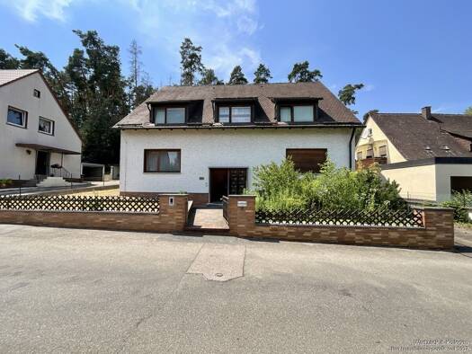 Mehrfamilienhaus zum Kauf 359.000 € 6,5 Zimmer 213,1 m² 682 m² Grundstück Büchenbach Büchenbach 91186