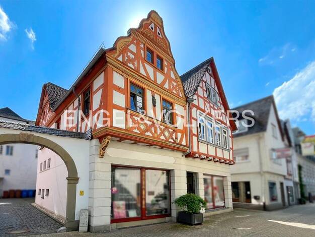 Haus zum Kauf 540.000 € 13 Zimmer 322 m² 180 m² Grundstück Kernstadt Limburg 65549