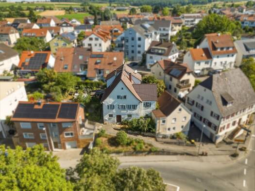 Einfamilienhaus zum Kauf 198.000 € 6,5 Zimmer 153 m² 463 m² Grundstück Hochdorf Remseck am Neckar 71686