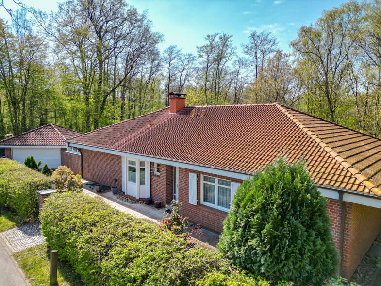 Bungalow zum Kauf 1.250.000 € 5 Zimmer 173 m² 703 m² Grundstück Hummelsbüttel Hamburg 22339