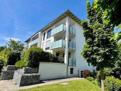 Wohnung zur Miete 1.075 € 3 Zimmer 99,5 m² Dachgeschoss, 2. Geschoss frei ab 01.08.2025 Alois-Schraufstetter-Straße 2 Deggendorf Deggendorf 94469