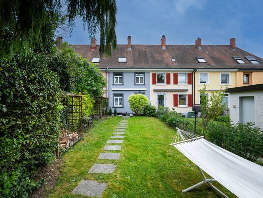 Reihenmittelhaus zum Kauf 399.000 € 4 Zimmer 94 m² 179 m² Grundstück Singen Singen (Hohentwiel) 78224