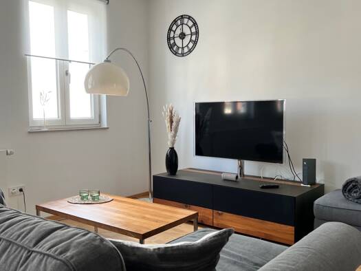 Wohnung zur Miete 1.350 € 2 Zimmer 56 m² Geschoss 2/3 frei ab 01.01.2026 Raumerstraße 1C Innenstadt Erlangen 91052