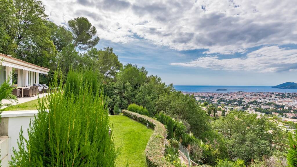 Einfamilienhaus zum Kauf 3.950.000 € 7 Zimmer 318 m² 1.800 m² Grundstück République CANNES 06400